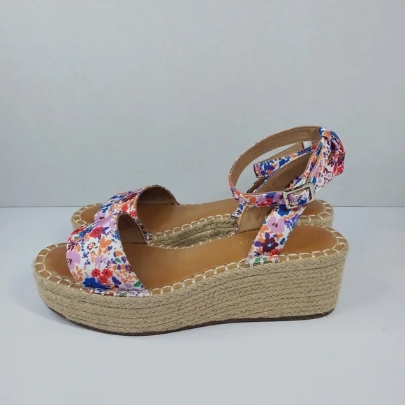 Kelly & Kate Women's size 9 M Espadrille Platform Flower Ankle Strap Sandals - Picture 3 of 13